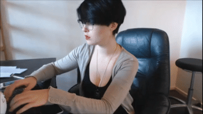 Secretary Mesmerises Boss