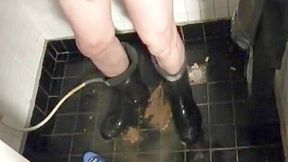 nlboots - shower, black boots unknown