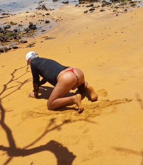Ladysilva Showing off Her Hot Ass in Panties on the Beach