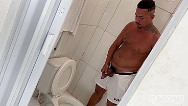 Fetiche de homens tomando banho peladões parte 20
