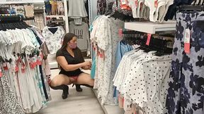 esposa puta exhibicionista se calienta de compras en el super market y se masturba en el bano del centro comercial exhibitionist slut wife gets hot from shopping in the super market and masturb