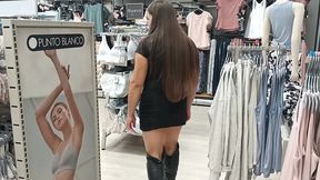 esposa puta exhibicionista se calienta de compras en el super market y se masturba en el bano del centro comercial exhibitionist slut wife gets hot from shopping in the super market and masturb