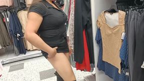 esposa puta exhibicionista se calienta de compras en el super market y se masturba en el bano del centro comercial exhibitionist slut wife gets hot from shopping in the super market and masturb
