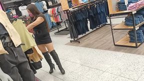 esposa puta exhibicionista se calienta de compras en el super market y se masturba en el bano del centro comercial exhibitionist slut wife gets hot from shopping in the super market and masturb