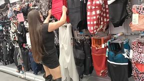 esposa puta exhibicionista se calienta de compras en el super market y se masturba en el bano del centro comercial exhibitionist slut wife gets hot from shopping in the super market and masturb