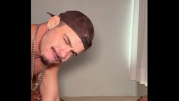 Ele quis um beijo e eu quis o rabo dele