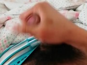 Twink mostrando leche