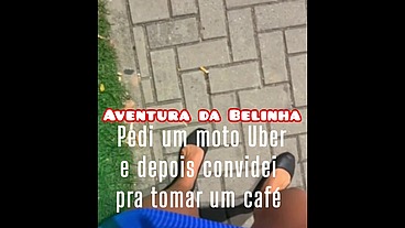 Hotwife seduziu o moto Uber deixou ele fuder sua buceta e cuzinho enquanto o corno estava escondido. No final marido aparece e pega eles no flagra