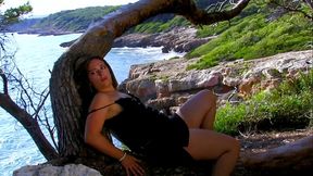 Sophia Lomeli Fucks The Repair Man Behind Her Husband'_s Back