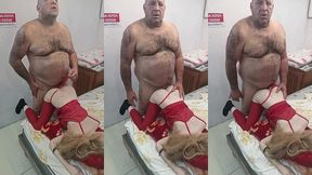 loira de 24 anos adora passar a tarde toda com ele o coroa bondoso
