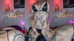 bon reveil et bon dimanche mes coquins ,vous aimez ? je suis disponible en show...