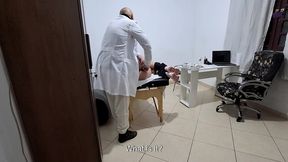a milf gets fingered by the proctologist during an anal exam.
