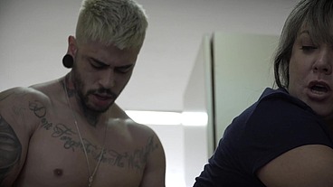 Trai meu marido com seu melhor amigo na lavanderia Alessandra Maia, Aquele Mario e Matheus Castro