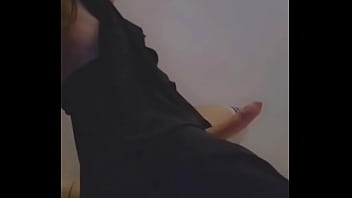 Am I cute in this dress ? ^-^