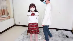 Gold-wigged girlfriend gets tied up for some foot play