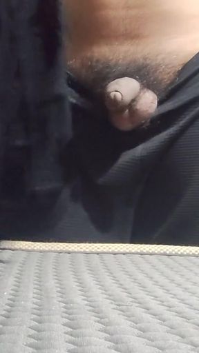 Apni biwi ko bathroom mein jakar dekh kar apna land khada kar liya   Clip 1