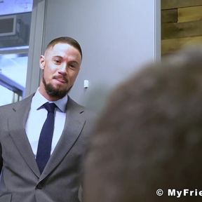 Muscular hunk Skyy Knox foot worshiped by his buddy in suit