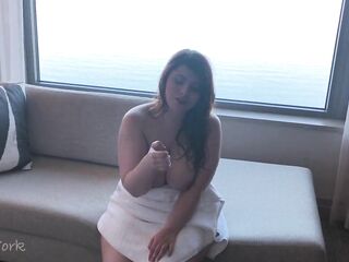 Curvy Bea York Offers Loving JOI