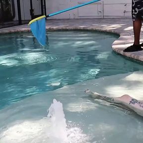 Pool Blowjob with Pedsrmeds