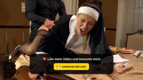 The best scenes with Audrey Argento and her friends