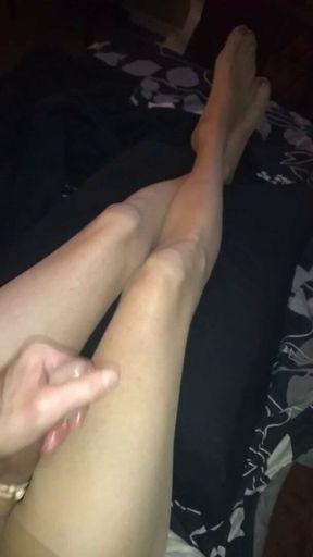 Jacking off in my tan pantyhose