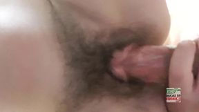 joven mexicana mamando verga y dando su cono chiquito, peludito para que la penetre, me corro en su boca