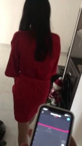 My girlfriend opens her toy (Lush) and she loves how it pleases her