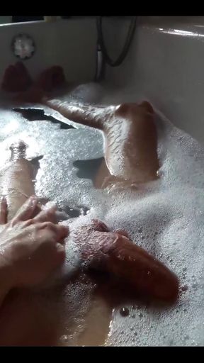 I love Bathtub