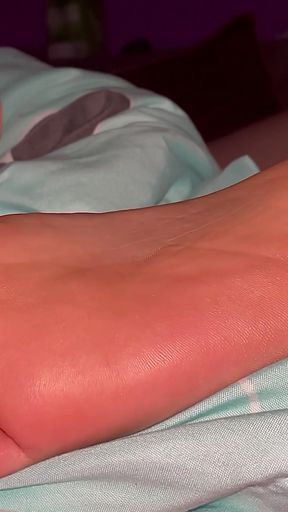 Must-see moment from &quot;Night cum on sexy soles&quot;