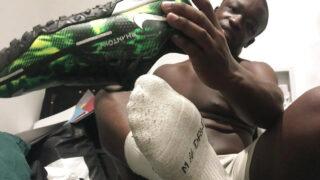 Creampie, masturbatie, cumshot, zwart, dominatie – POV voetfetisjvideo van mannen, grote zwarte penis die een creampie krijgt