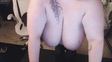 DAYTONA HALE strips down in jeans and tank