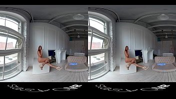 Beautiful amateur girls dancing and teasing in this exclusive VR video