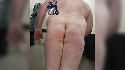 White kiwi bear from NZ fucks a banana and gets anally fucked by a banana