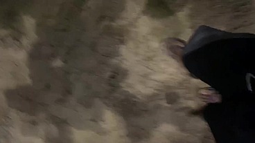 tirando o pauzao pra fora na praia de santos a noite