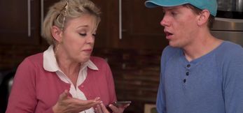 Rion King Catches Dee Williams’ Perfect Ass