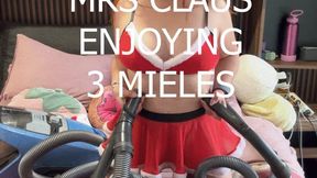 Mrs Claus enjoying 3 mieles