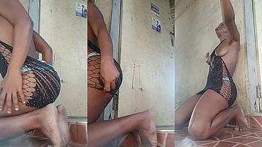 Crazybitch our African slut enjoy being on her own