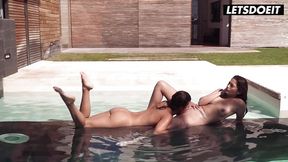 Latina Teens Carolina Abril and Penelope Cross Outdoor Orgasmic Lesbian Sex - A GIRL KNOWS