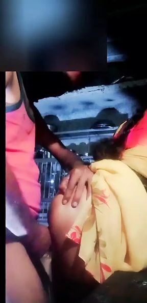 Bhabhi ke sexy ass me tight land