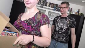 Sweet Wet Vag From The Mailman - Hot Sex