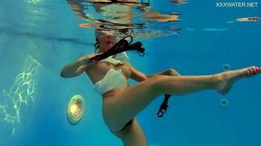 Hottest Russian babes in the swimming pool 4k