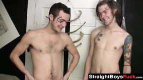 ”Good looking dudes have kinky gay threeway fuck session”