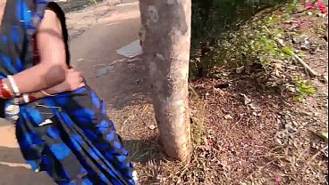 Fucked friend'_s wife for the first time in the park