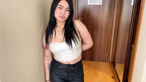 HORNY LATINA TEEN FROM THE CLEANING STAFF ENDS UP WITH CUM IN MOUTH!