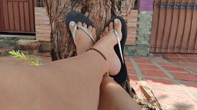 What a delight of pronounced arches on the feet of a goddess (1)