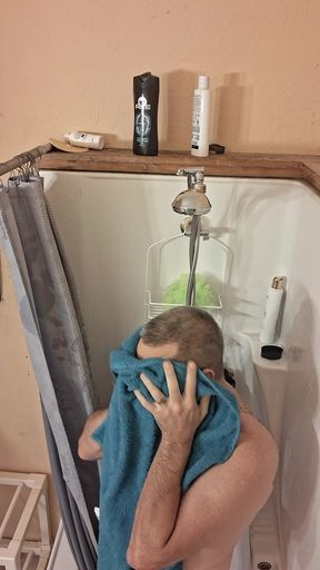 DubeSnackes, Taking a shower in the morning and getting ready for work. - Made with Clipchamp.mp4