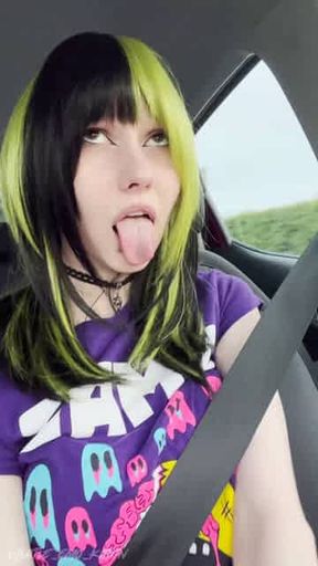 little emo kitten vid