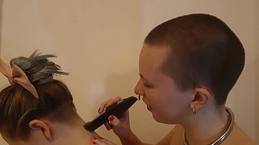 Fan exclusive 3min teaser trailer! faeriewillow asked me to shave her nape and offered to shave my head