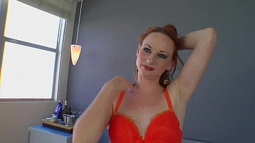 Ginger MILF Audrey Lords