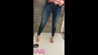 I need to pee in my jeans